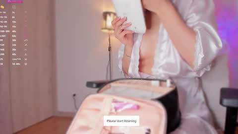 Snapshot of apoteosis_ chatting on January 14, 2025, 11:31 am Apo online show from January 14, 2025, 11:31 am