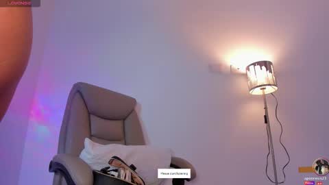 Snapshot of apoteosis_ chatting on September 16, 2025, 11:22 am Apo online show from September 16, 2025, 11:22 am