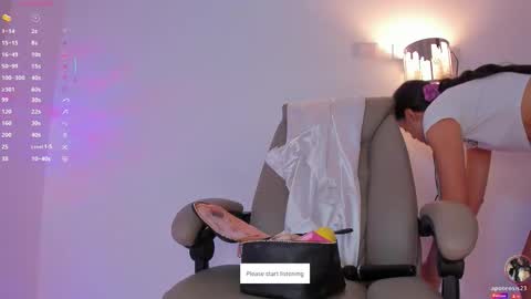 Snapshot of apoteosis_ chatting on October 9, 2025, 11:19 am Apo online show from October 9, 2025, 11:19 am