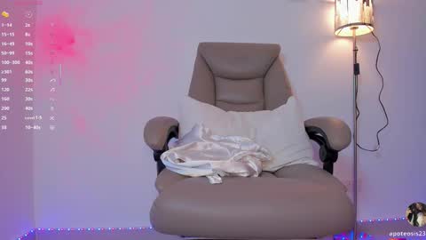 Snapshot of apoteosis_ chatting on November 21, 2025, 12:15 pm Apo online show from November 21, 2025, 12:15 pm