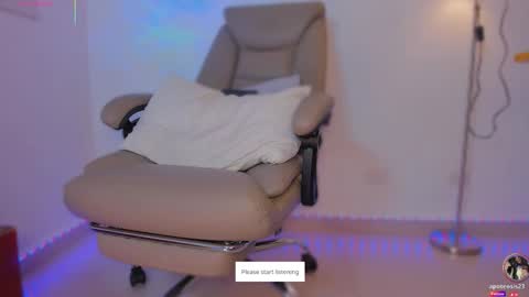 Snapshot of apoteosis_ chatting on November 28, 2025, 12:19 pm Apo online show from November 28, 2025, 12:19 pm