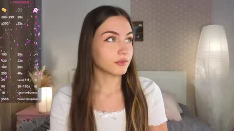 Snapshot of appleeepie chatting on September 21, 2025, 9:00 am Vicki online show from September 21, 2025, 9:00 am