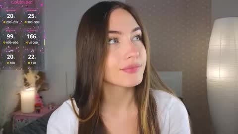 Snapshot of appleeepie chatting on October 23, 2025, 9:52 am Vicki online show from October 23, 2025, 9:52 am