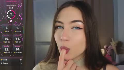 Snapshot of appleeepie chatting on November 10, 2025, 9:08 am Vicki online show from November 10, 2025, 9:08 am