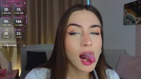 Snapshot of appleeepie chatting on November 23, 2025, 9:09 am Vicki online show from November 23, 2025, 9:09 am