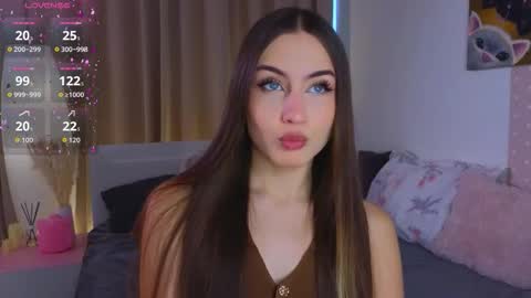 Snapshot of appleeepie chatting on December 14, 2025, 9:03 am Vicki online show from December 14, 2025, 9:03 am