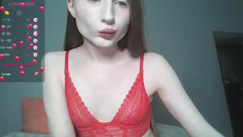 Snapshot of april_kampf_ chatting on December 6, 2024, 6:50 pm April online show from December 6, 2024, 6:50 pm