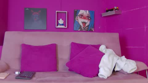 Aranza online show from November 25, 2025, 12:27 pm