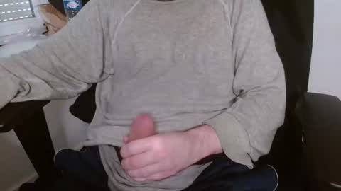 Arek online show from March 8, 2025, 9:39 am