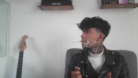 Snapshot of aress_1 chatting on October 12, 2025, 3:44 pm Ares online show from October 12, 2025, 3:44 pm