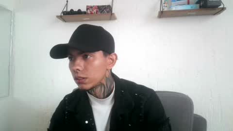 Snapshot of aress_1 chatting on November 23, 2025, 12:27 pm Ares online show from November 23, 2025, 12:27 pm