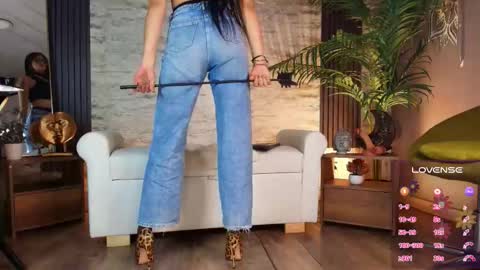 Aleja online show from December 4, 2025, 11:35 pm