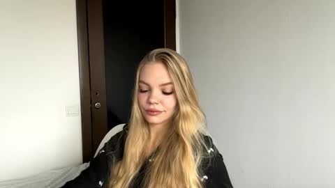 Amelia online show from November 6, 2025, 6:03 am