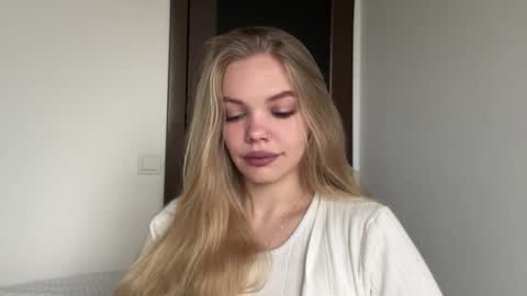 Amelia online show from November 28, 2025, 5:54 am