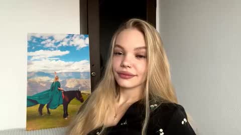 Amelia online show from December 5, 2025, 8:23 am