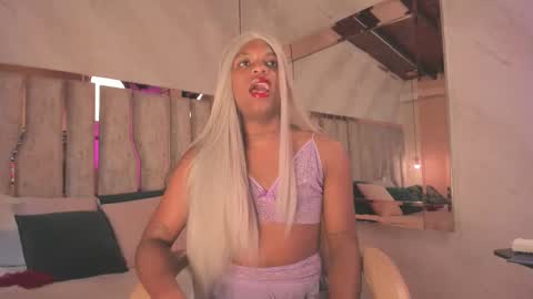 Snapshot of ari_monet chatting on November 29, 2025, 12:08 pm ARI online show from November 29, 2025, 12:08 pm