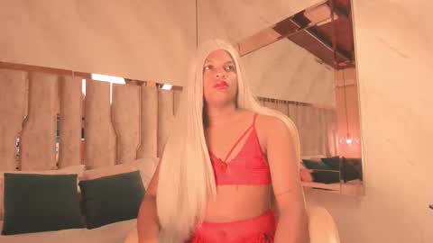 Snapshot of ari_monet chatting on November 30, 2025, 11:47 am ARI online show from November 30, 2025, 11:47 am