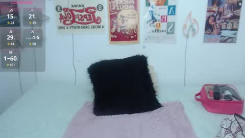 Snapshot of ari_rossee_ chatting on March 12, 2025, 9:56 pm online show from March 12, 2025, 9:56 pm