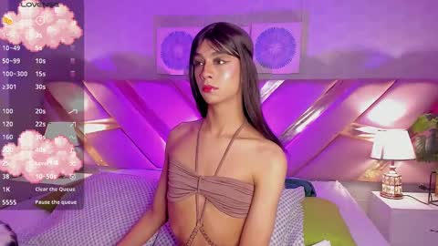 Snapshot of ari_sunshine chatting on January 21, 2025, 8:43 pm Ari online show from January 21, 2025, 8:43 pm