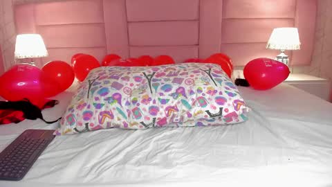 Snapshot of ari_sunshine chatting on February 17, 2025, 4:09 am Ari online show from February 17, 2025, 4:09 am
