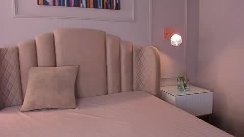 Snapshot of aria_greco chatting on February 9, 2025, 3:32 am Aria  online show from February 9, 2025, 3:32 am