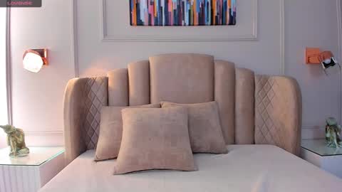 Snapshot of aria_greco chatting on March 8, 2025, 3:39 am Aria  online show from March 8, 2025, 3:39 am