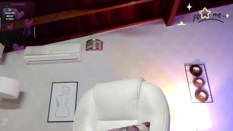 Snapshot of aria_li chatting on October 5, 2025, 12:03 pm aria online show from October 5, 2025, 12:03 pm