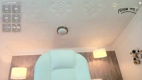 Snapshot of aria_li chatting on November 27, 2025, 12:07 pm aria online show from November 27, 2025, 12:07 pm