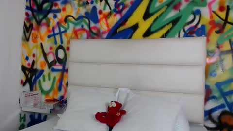 Snapshot of aria_martiin chatting on December 13, 2024, 11:23 am aria online show from December 13, 2024, 11:23 am