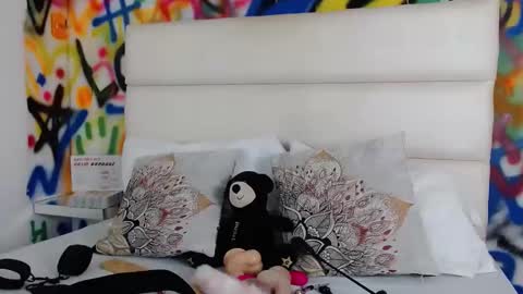 Snapshot of aria_martiin chatting on December 18, 2024, 11:56 am aria online show from December 18, 2024, 11:56 am