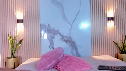 Aria Millers  online show from February 25, 2025, 11:41 am