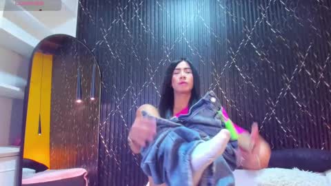 Aria Millers  online show from October 11, 2025, 12:04 pm