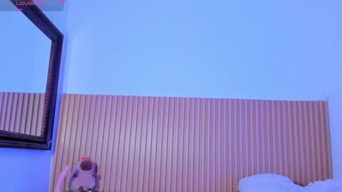 Aria Millers  online show from December 16, 2025, 4:01 pm