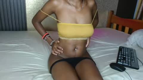 aria_shade online show from November 24, 2025, 11:48 pm