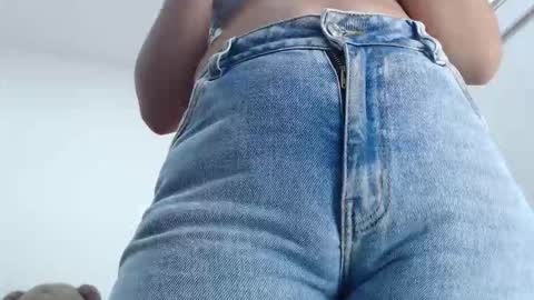 Snapshot of ariacoral chatting on November 12, 2025, 12:49 pm ariacoral online show from November 12, 2025, 12:49 pm