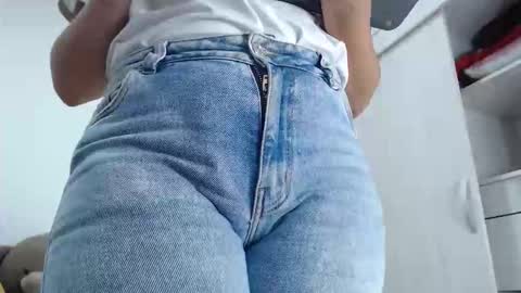 Snapshot of ariacoral chatting on November 16, 2025, 12:55 pm ariacoral online show from November 16, 2025, 12:55 pm