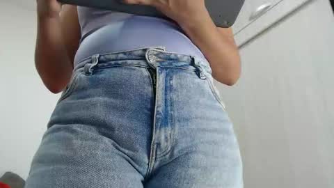 Snapshot of ariacoral chatting on November 24, 2025, 12:49 pm ariacoral online show from November 24, 2025, 12:49 pm