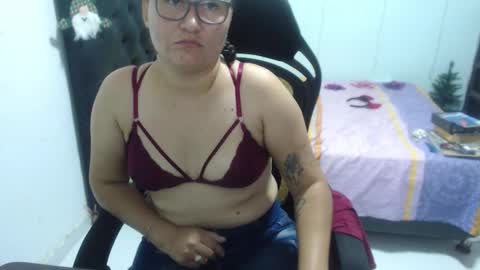 ...Ariana... online show from November 15, 2025, 6:48 pm