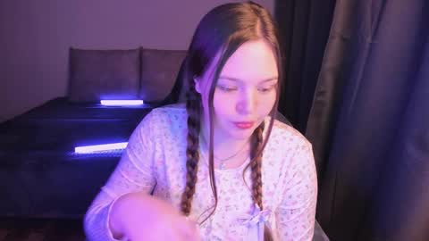 Snapshot of arialane_ chatting on September 22, 2025, 5:15 pm Aria online show from September 22, 2025, 5:15 pm