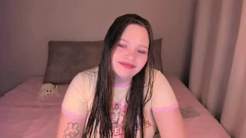 Snapshot of arialane_ chatting on October 18, 2025, 7:25 pm Aria online show from October 18, 2025, 7:25 pm