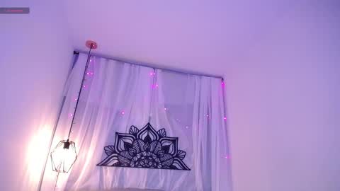 Snapshot of ariana_ceballos chatting on March 10, 2025, 7:29 pm ARIANA online show from March 10, 2025, 7:29 pm