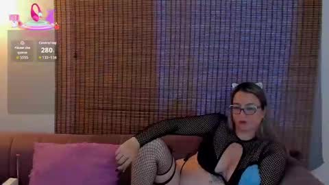 Ariana Cruz online show from November 6, 2025, 1:56 pm