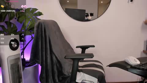 Snapshot of ariana_fitl chatting on January 30, 2025, 6:03 am DaniAri - dimension X at night NY time online show from January 30, 2025, 6:03 am