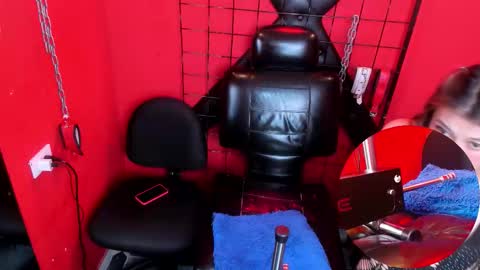 Snapshot of ariana_n_cherry chatting on December 13, 2025, 7:53 pm Adriana online show from December 13, 2025, 7:53 pm