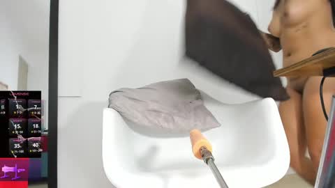 ariana_nix online show from January 7, 2025, 10:41 pm