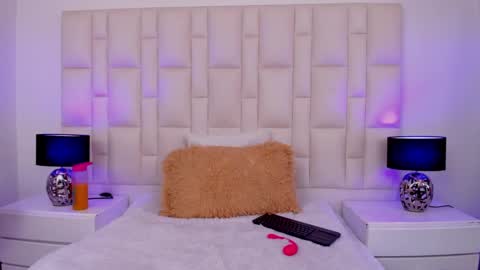  ariana  online show from February 10, 2025, 7:38 pm