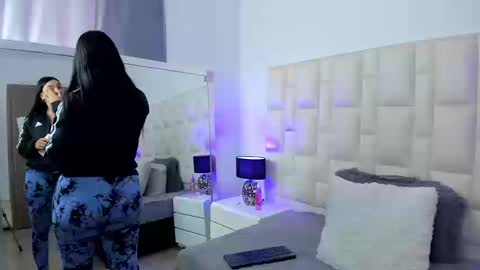  ariana  online show from September 23, 2025, 5:27 pm