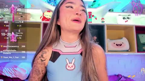 Snapshot of ariana_villada chatting on March 2, 2025, 9:31 am Ari online show from March 2, 2025, 9:31 am