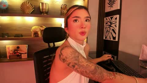 Snapshot of ariana_villada chatting on November 23, 2025, 3:39 am Ari online show from November 23, 2025, 3:39 am