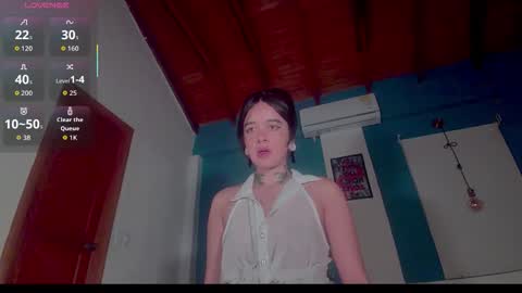 Snapshot of ariana_whitee chatting on October 27, 2025, 3:43 am ariana_whitee online show from October 27, 2025, 3:43 am